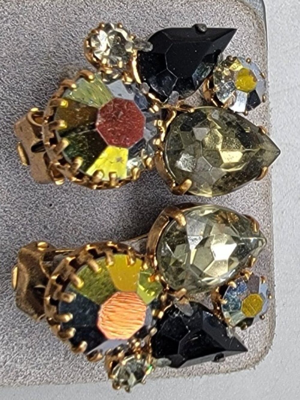 Vintage Juliana D&E Watermelon Vitrail Rivoli Rhinestone Clip Earrings Olivine